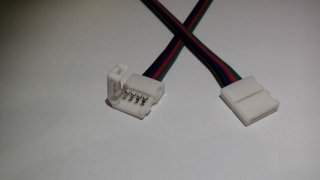 Spájací konektor pre 10mm RGB LED pásy, zaklapavací